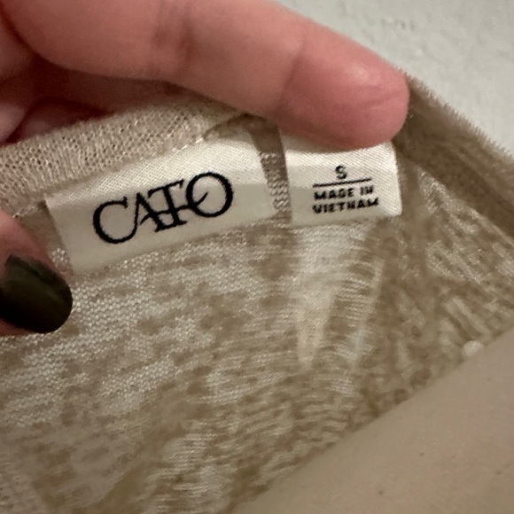 Elegant Beige Sleeveless Top with Triangle Accents - Picture 4 of 4